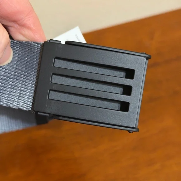 Adidas Men's Golf Steel Adjustable Gray Belt w/Black Buckle - Cut to Fit - Picture 3 of 7